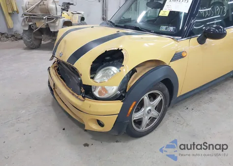2008 Mini Cooper Clubman из США, поврежденный, VIN WMWML33528TN67402